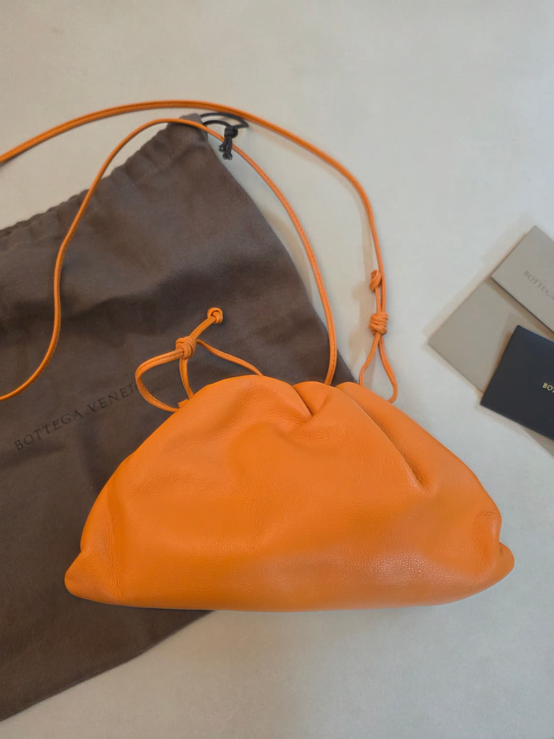 정품 보테가베네타 만두백 오렌지 상품이미지2