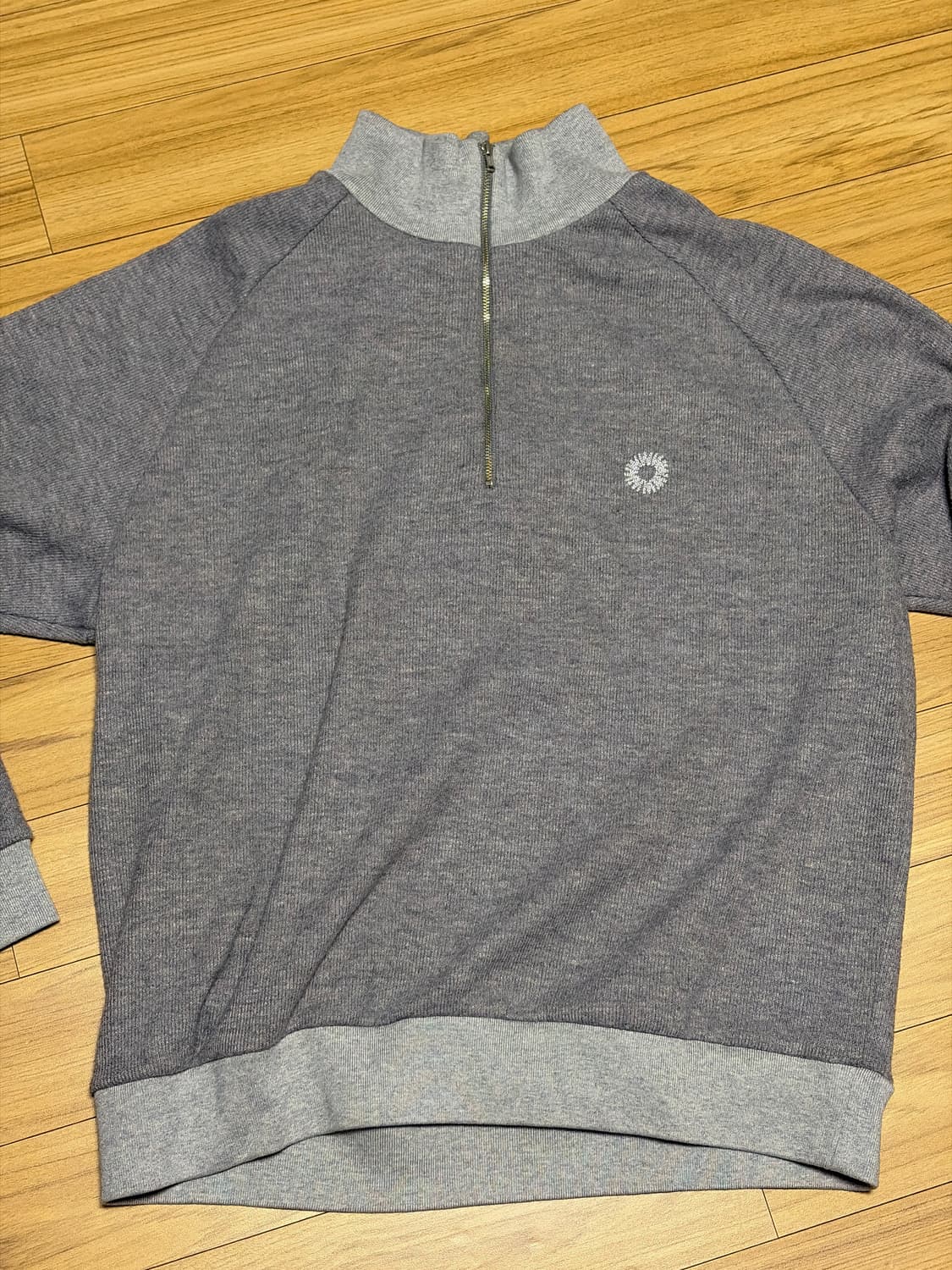 999휴머니티 이지 니티드 하프 집업 상품이미지1