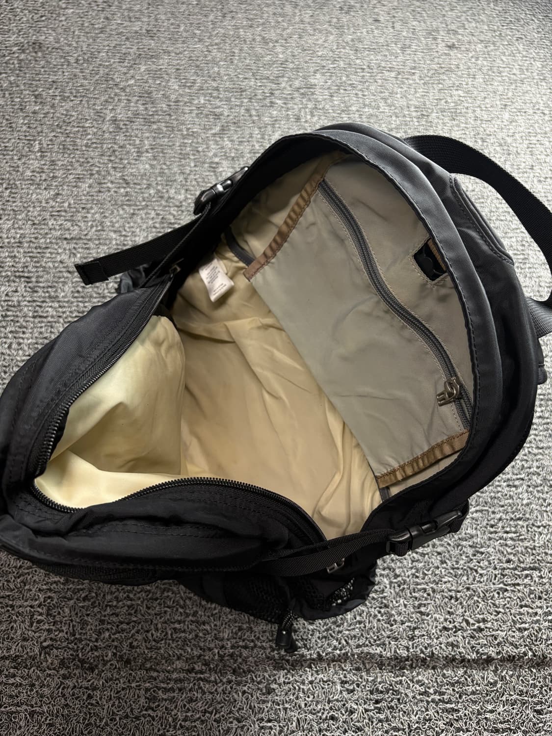 노스페이스 amira 코프코어 테크니컬 백팩 4208 상품이미지6