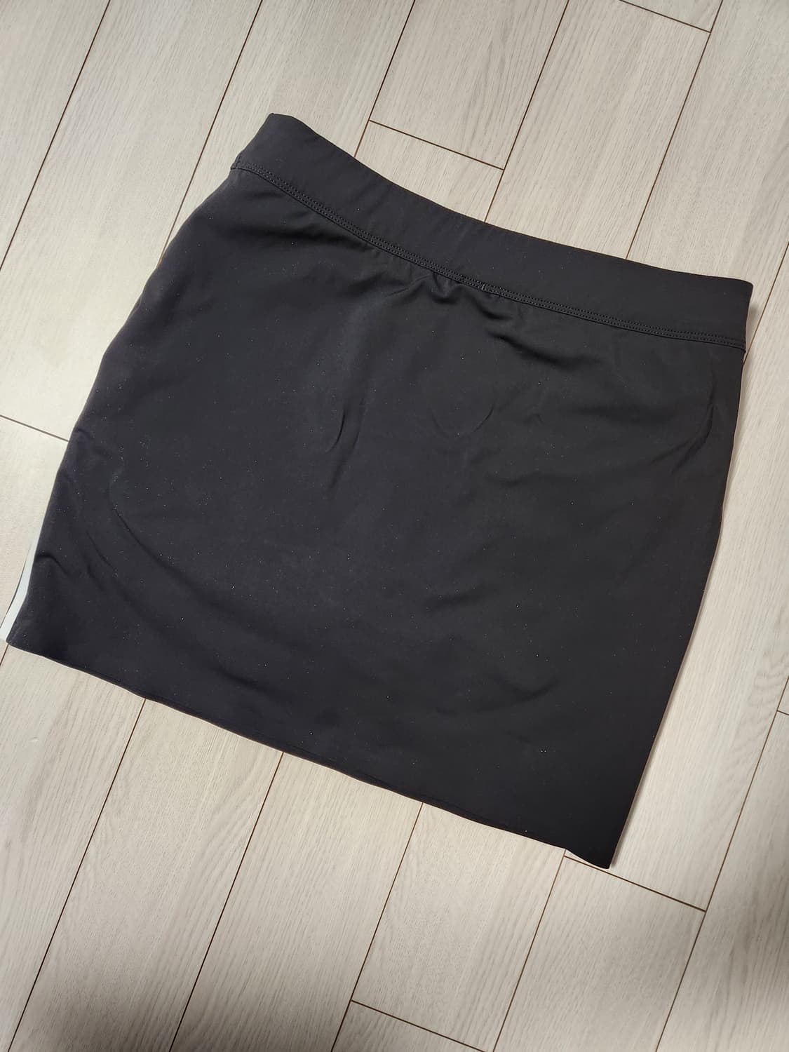 새상품급)아디다스 스포츠 스커트 사이즈s

여러 중고사이트에도 같이 판매 상품이미지2