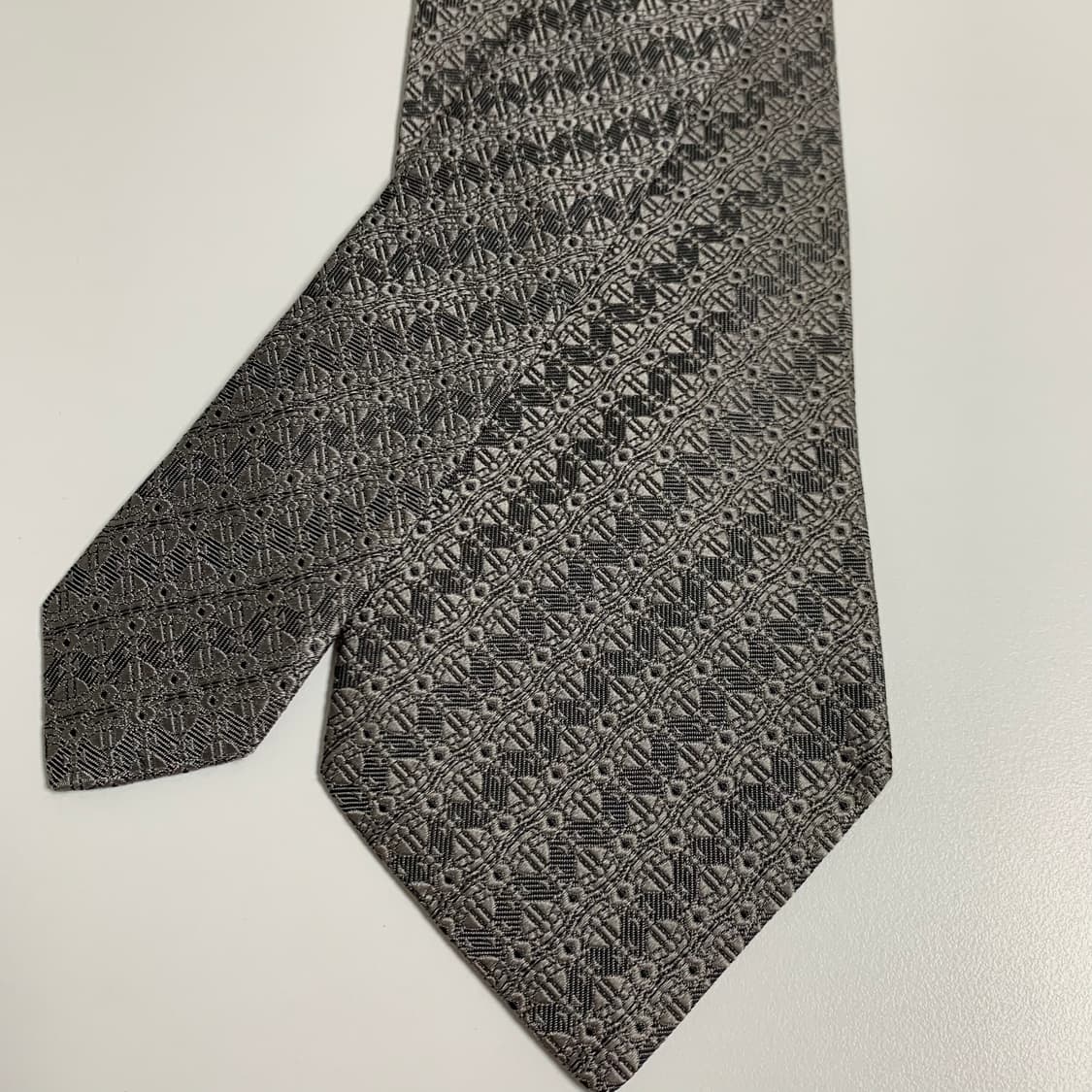 비비안웨스트우드 모노그램 명품넥타이 100실크 A+등급 8.8cm 상품이미지4