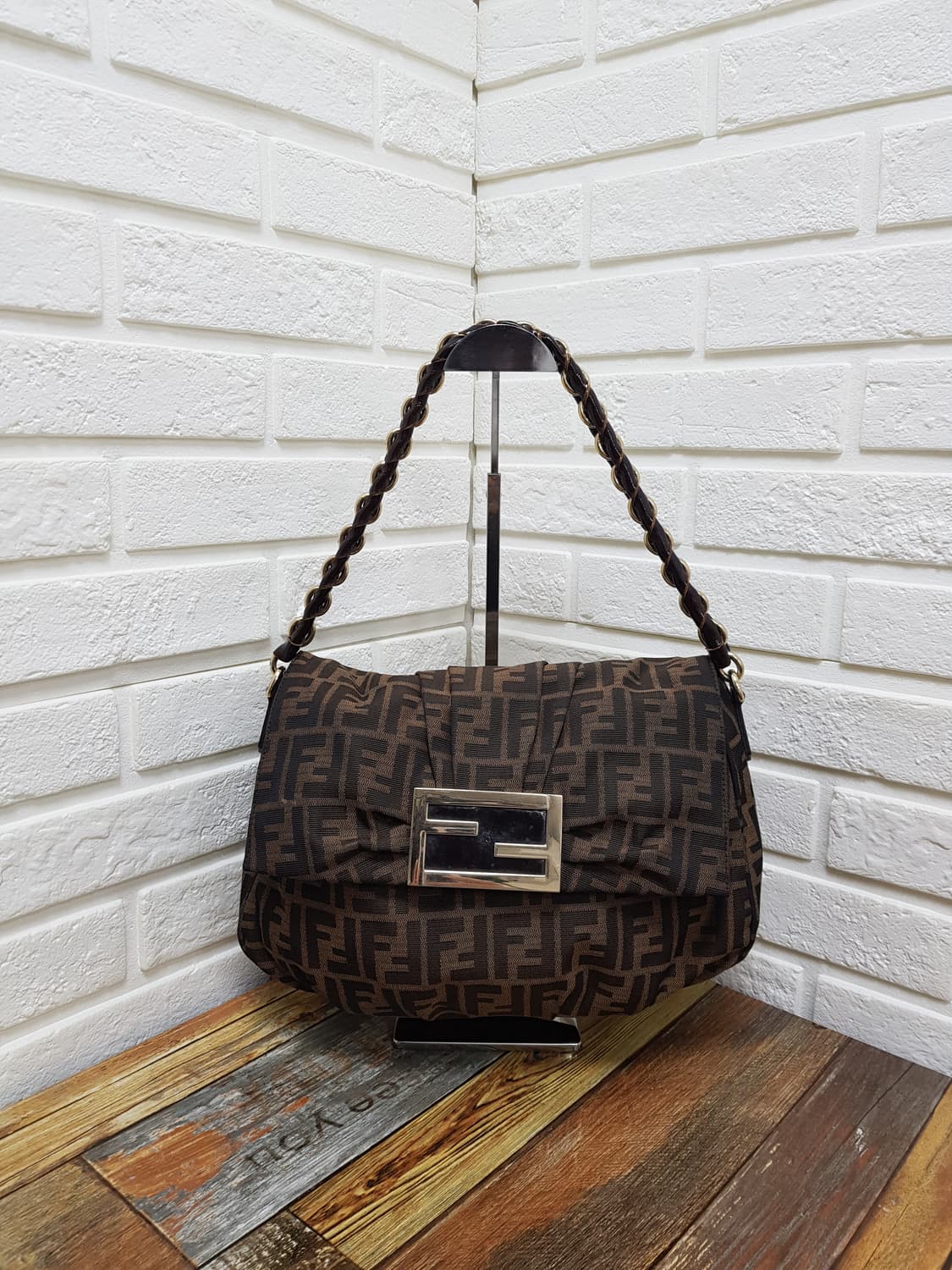 [정품] 펜디 주카 미아 체인숄더백 상품이미지1