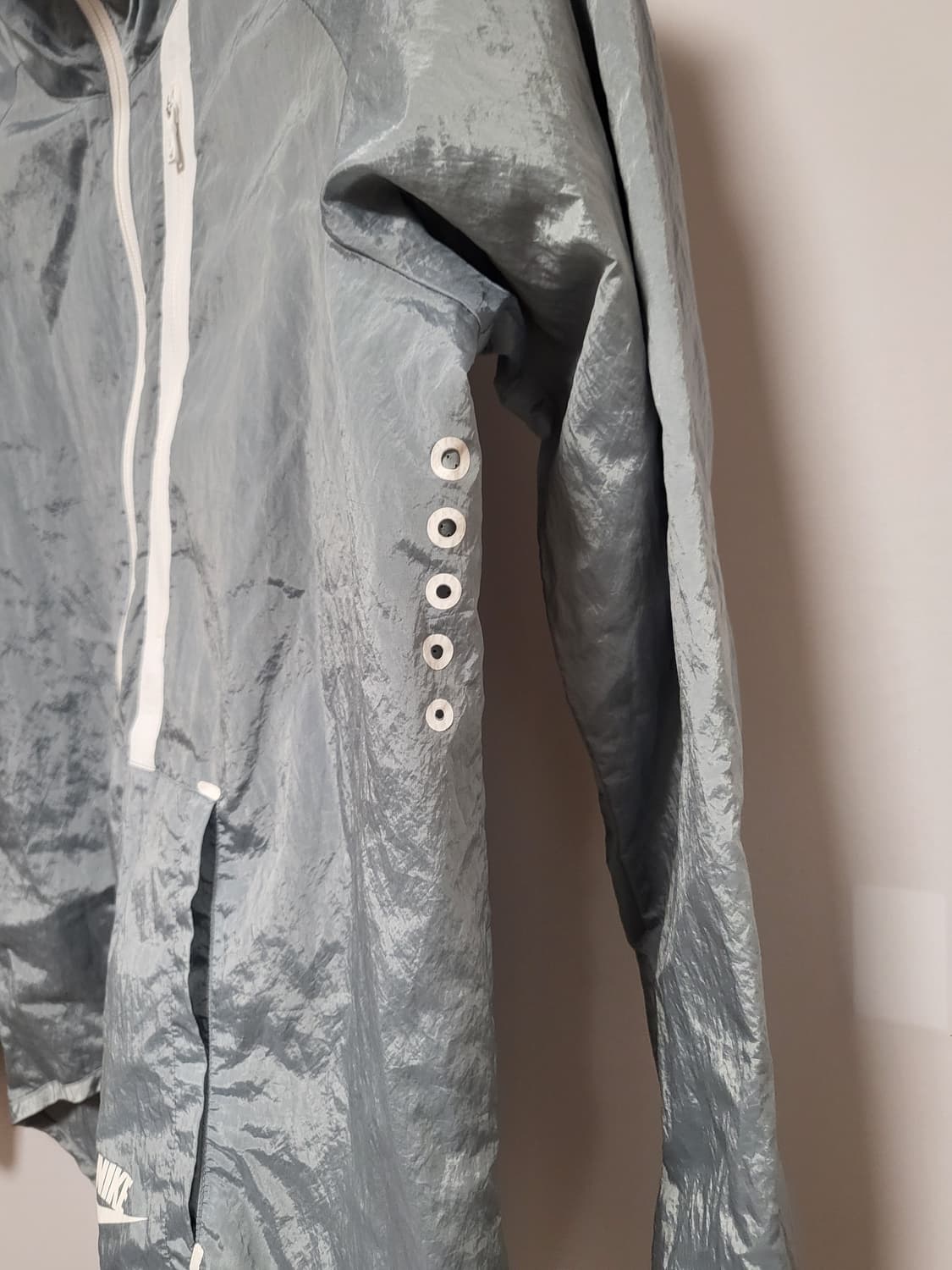 나이키 테크모토 여성 케이프 바람막이 상품이미지7