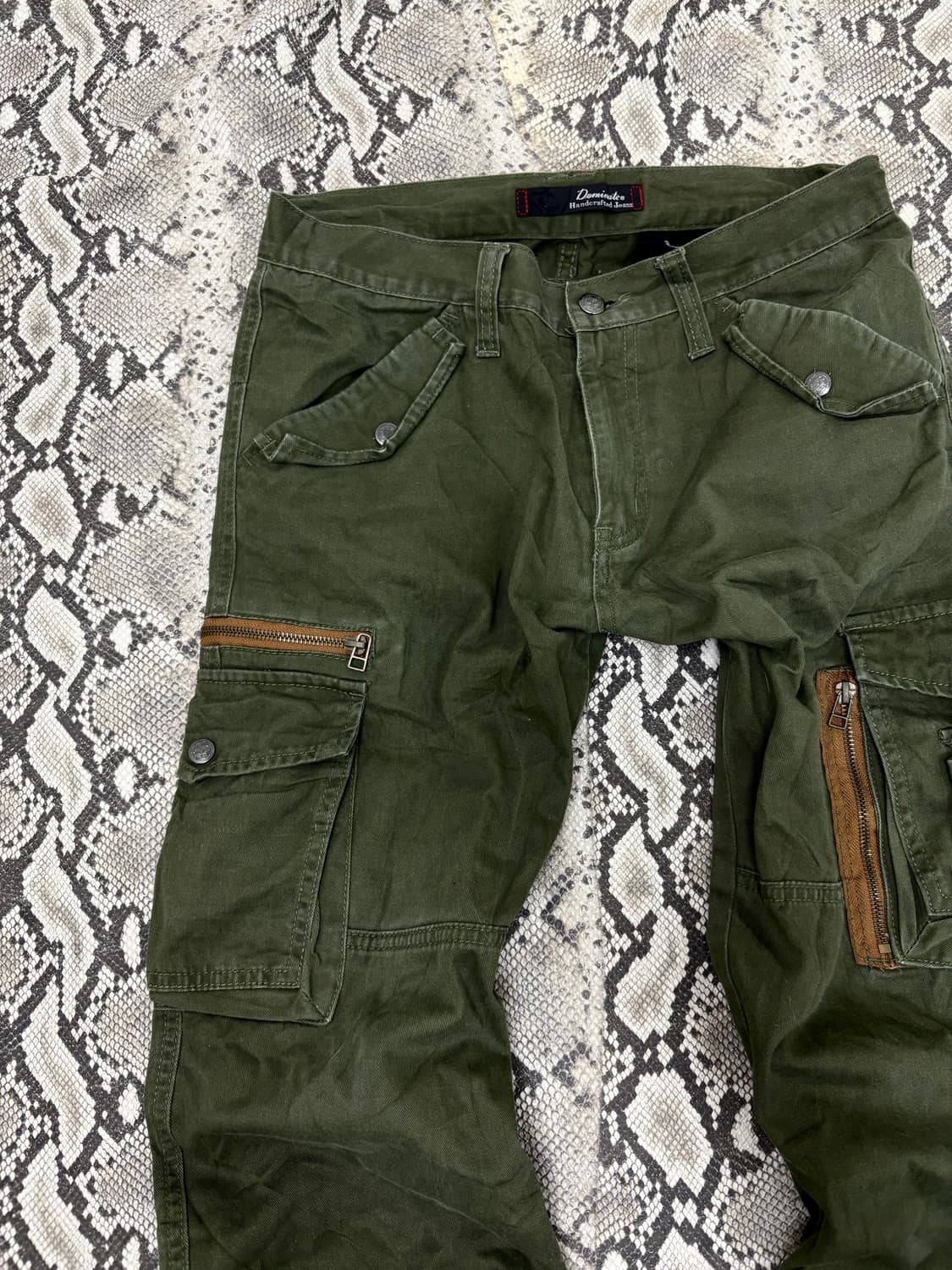 “Dominate” Y2K Khaki Cargo Pocket Pants 상품이미지2