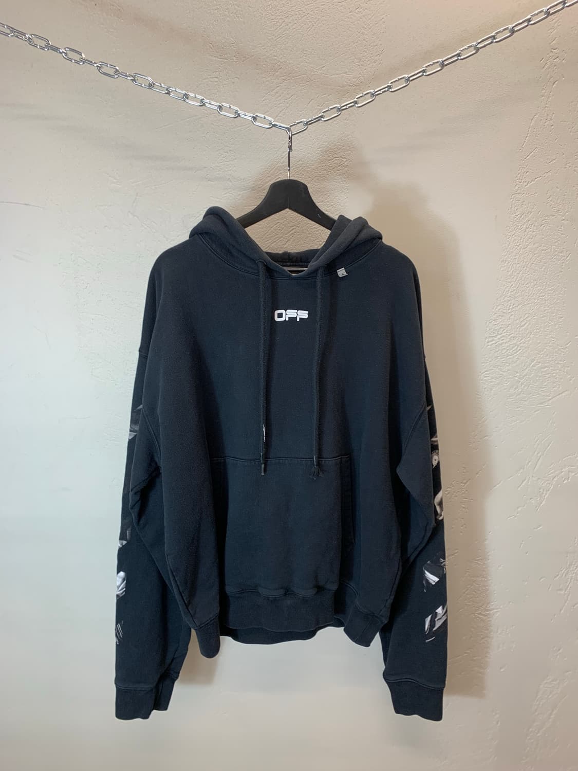 오프화이트 후드티 상품이미지2