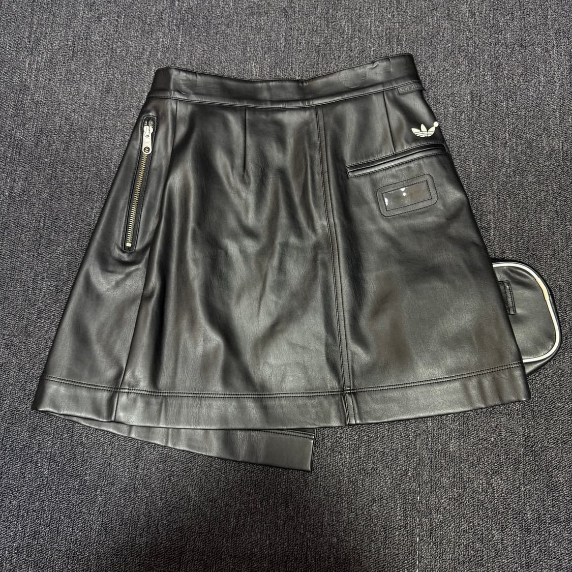 아디다스 블루버전 에어라이너 레더 스커트 상품이미지5
