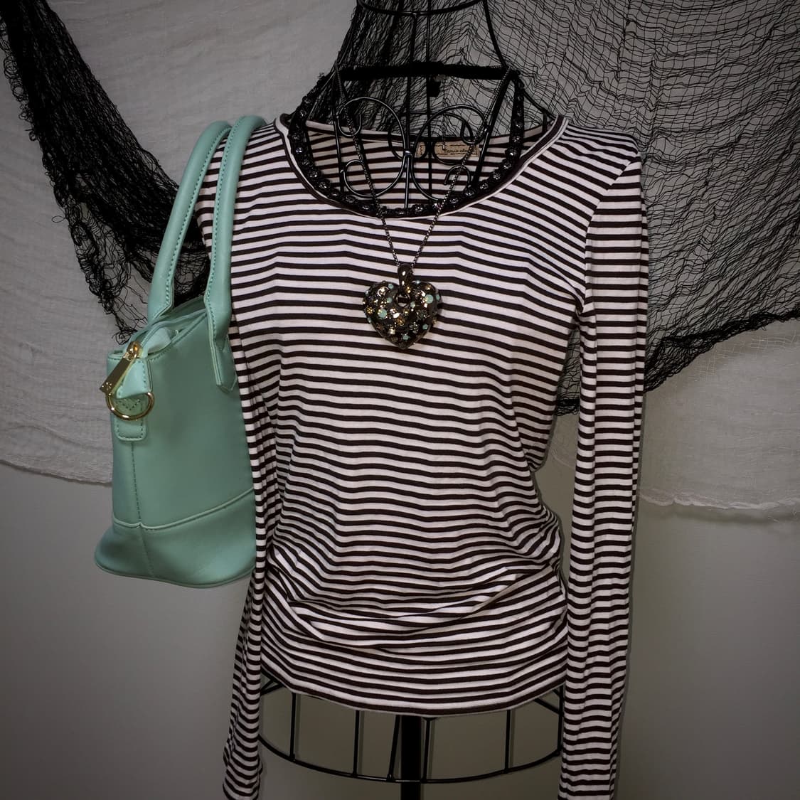 Stripe Cubic Halter Top 상품이미지5