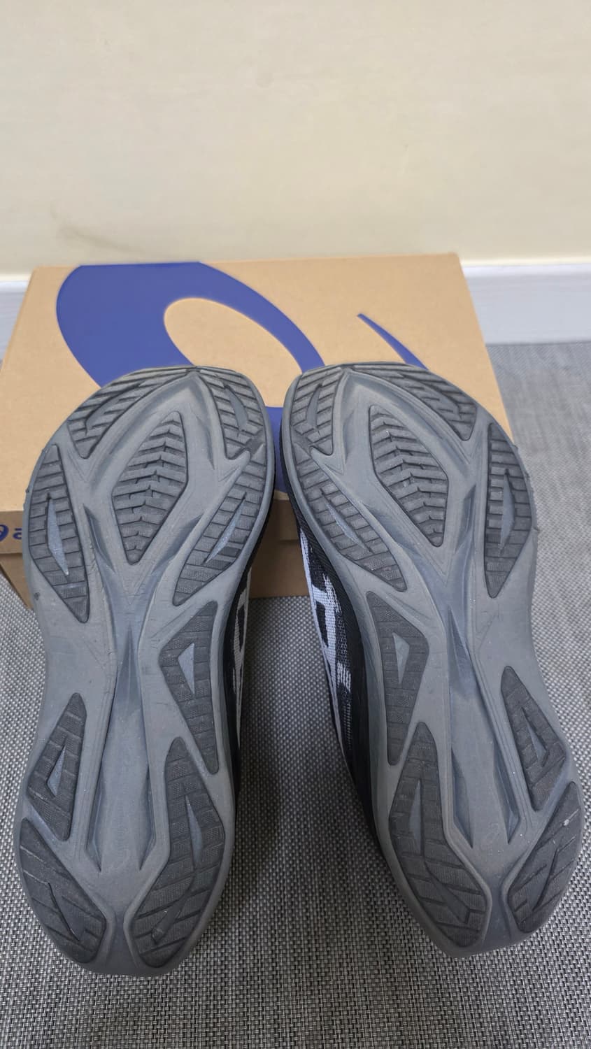 아식스 슈퍼블라스트2 블랙/화이트 270사이즈 상품이미지6