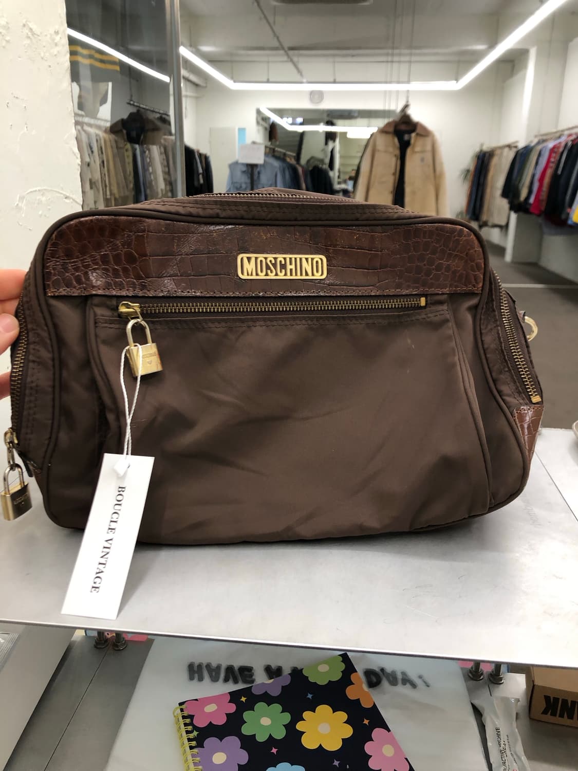 모스키노 일본 생산 크로스백 상품이미지1