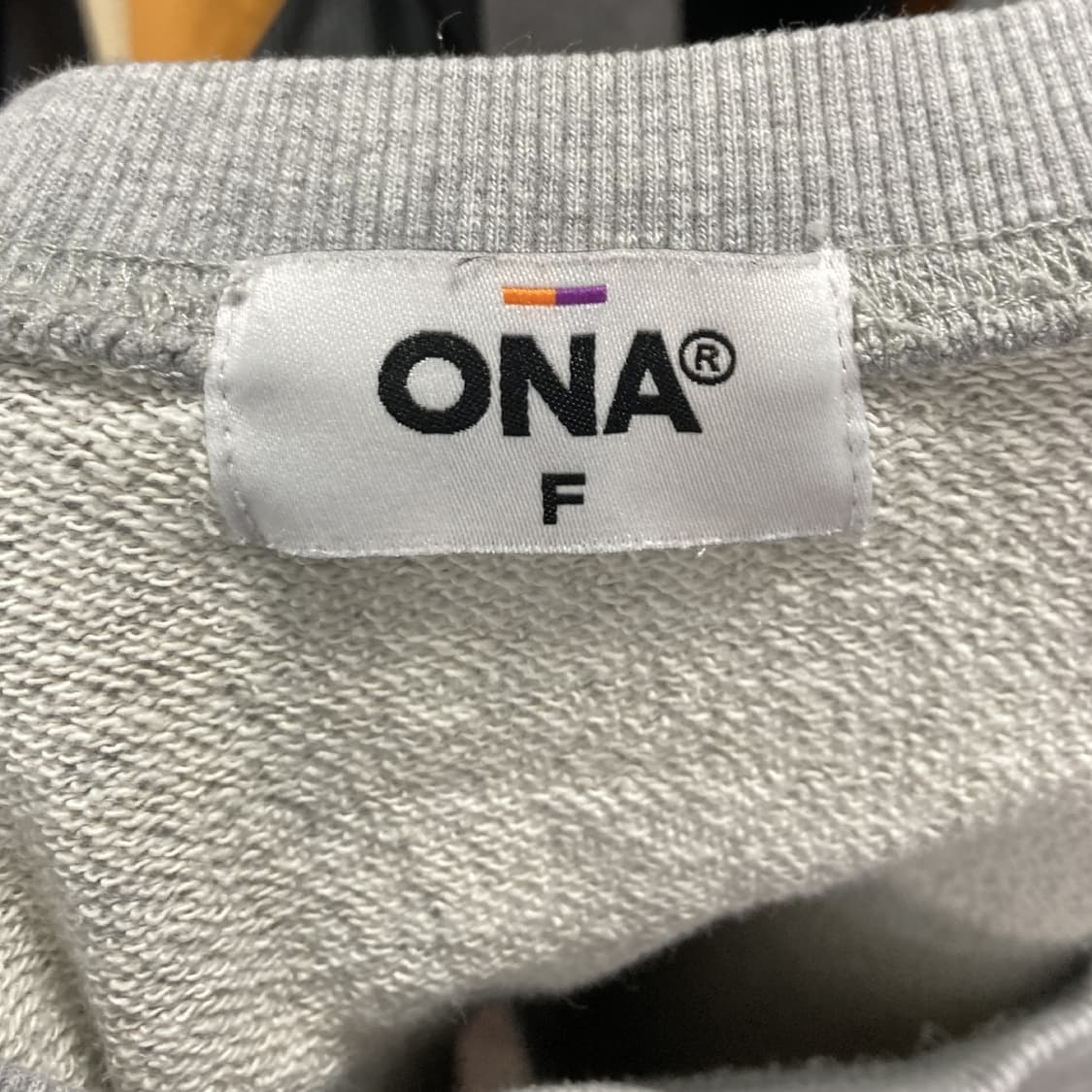 ONA 여성캐주얼맨투맨티 그레이 FREE  상품이미지4