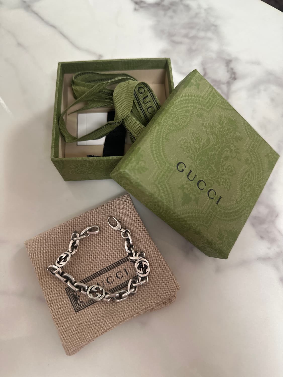 구찌 인터로킹 팔찌 여성사이즈 16 상품이미지1