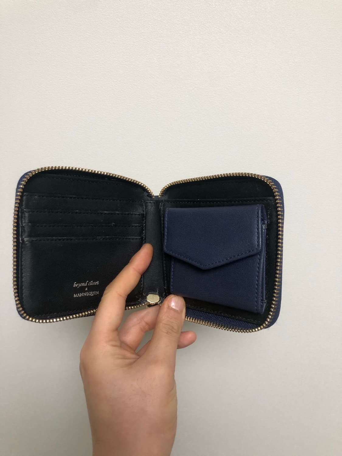 비욘드클로젯 반 지갑 남녀공용 상품이미지3