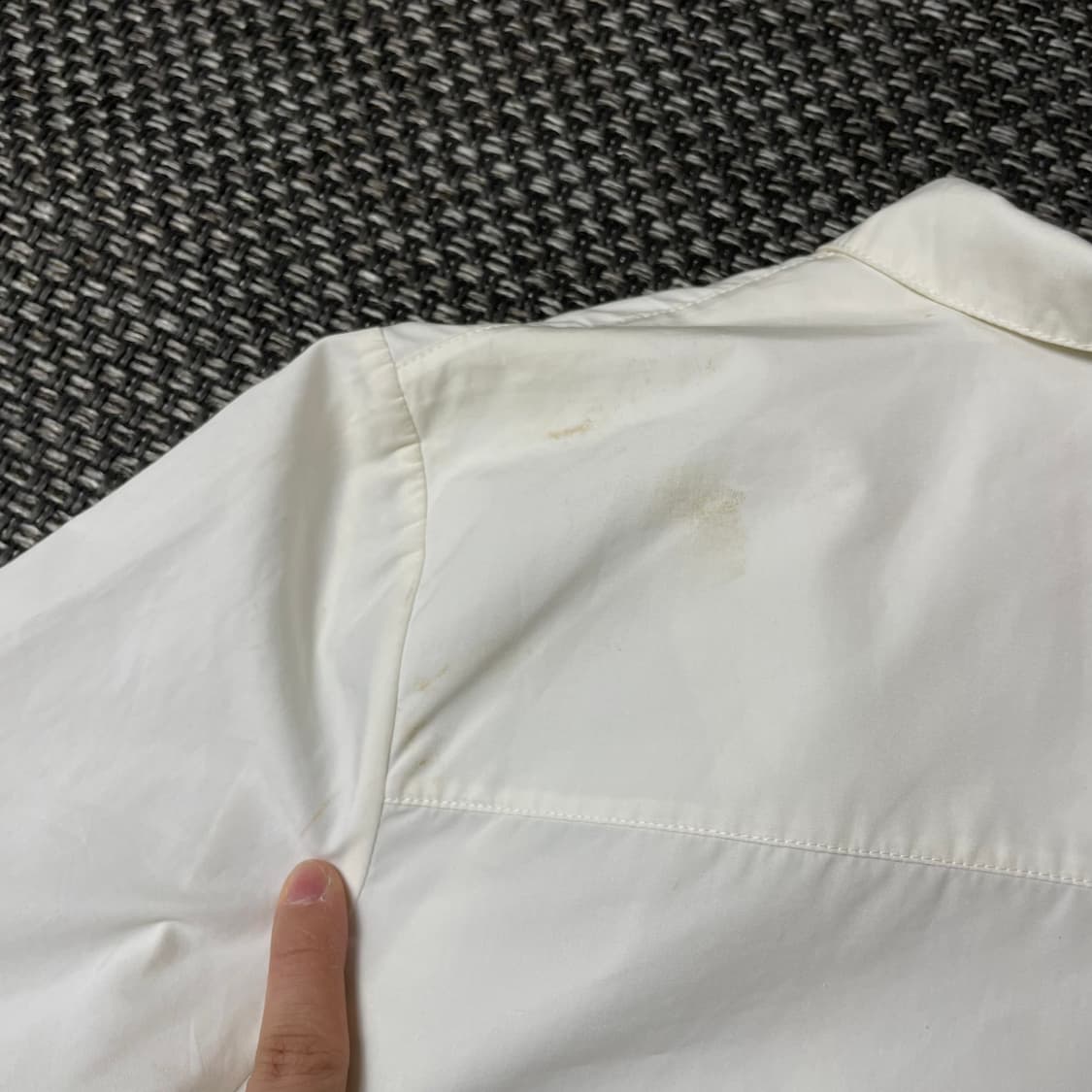 끌로에 화이트 블랙 스퀘어 포인트 긴팔 셔츠 상품이미지6