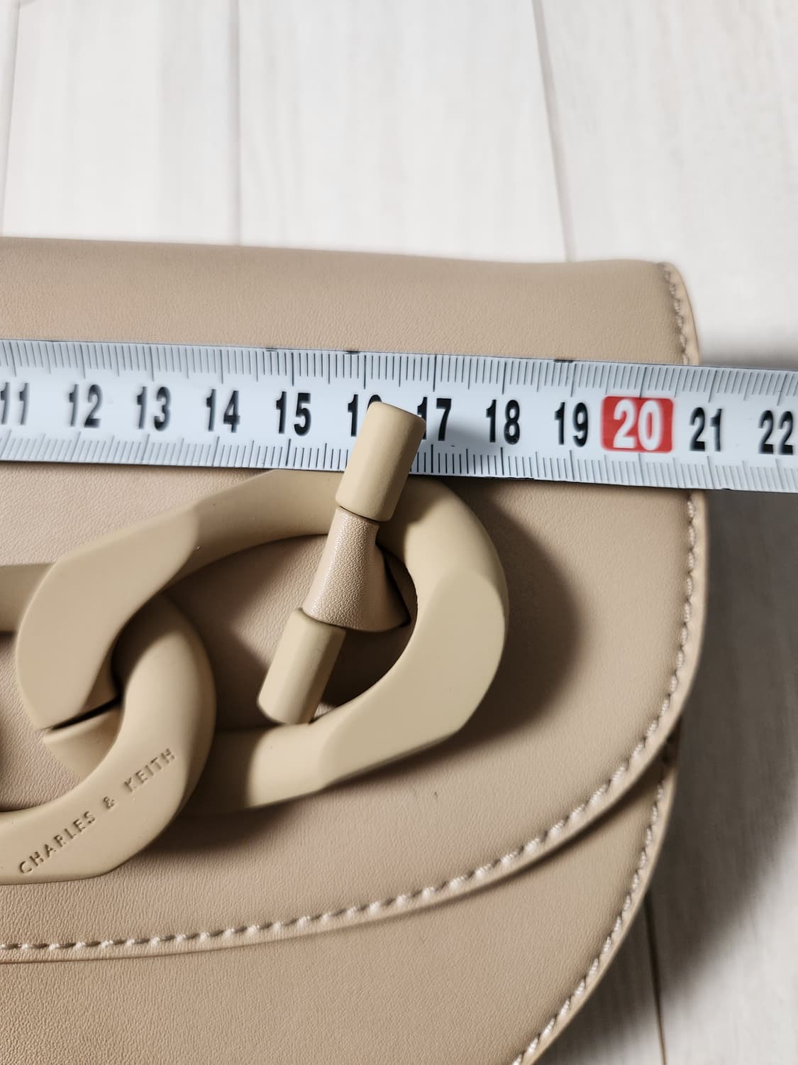 새상품급)찰스앤키스 크로스백

새건데 보관을 잘못해서 바닥에 주름생겼어요 상품이미지8