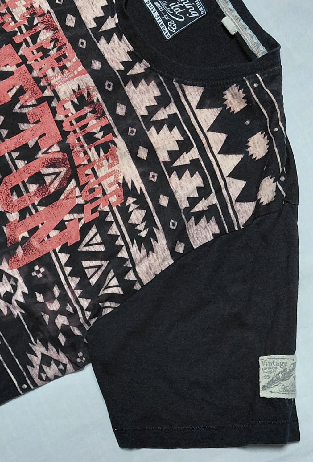 [LL] Jeaning Wild 웨스턴 컬리지 에스닉 프린팅 티셔츠 상품이미지3