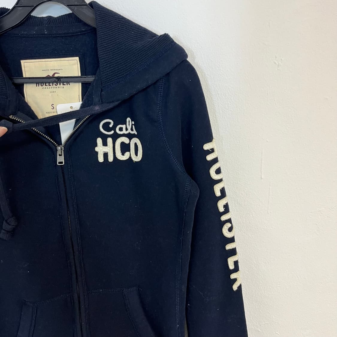 Hollister navy hoodie zip-up 상품이미지5