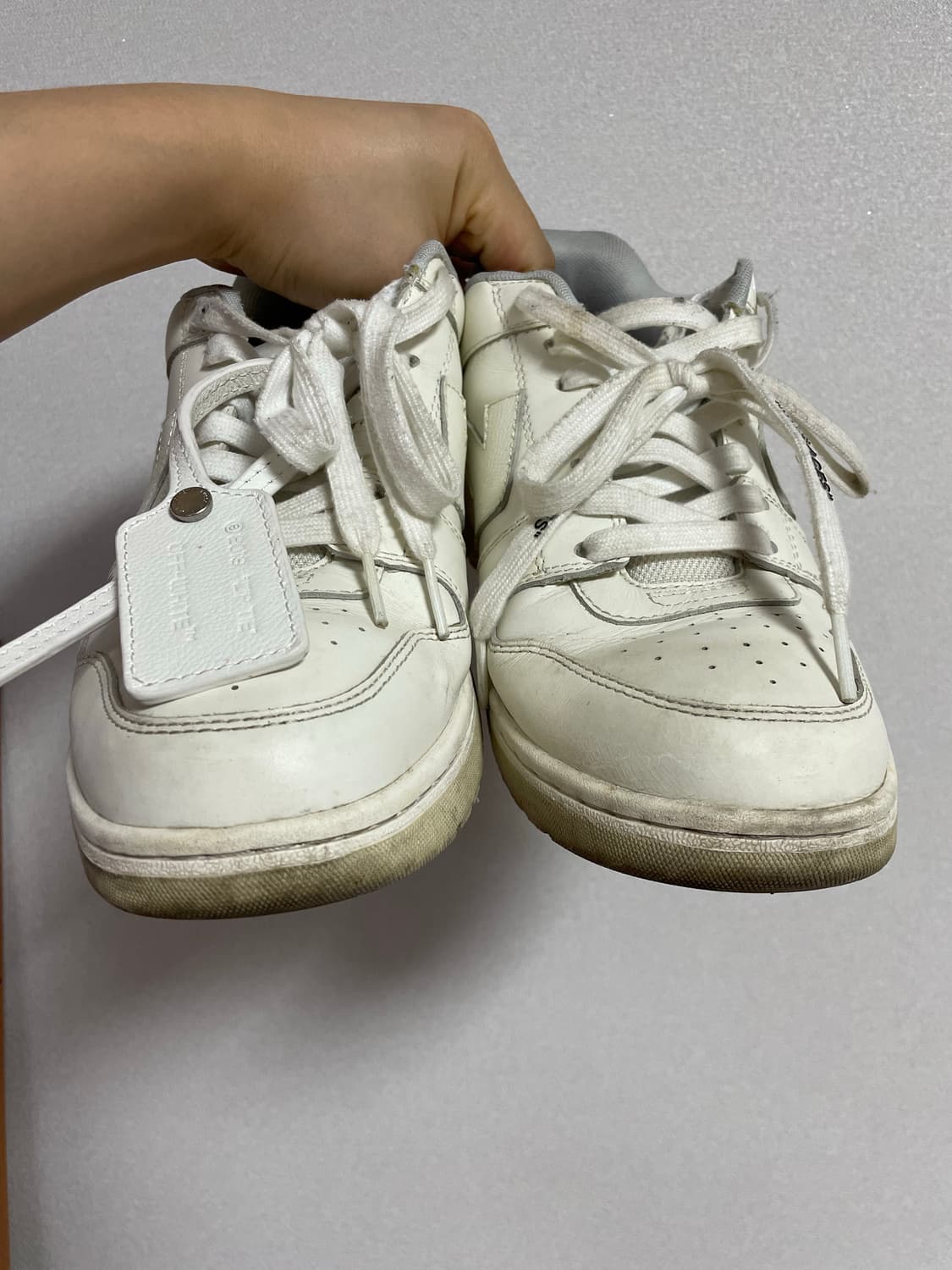 오프화이트 아웃 오브 오피스 스니커즈 상품이미지3