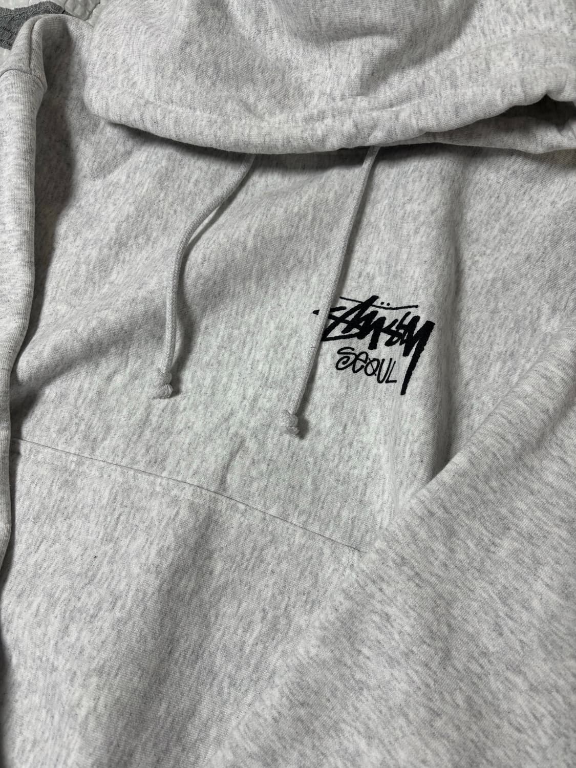 스투시 서울 후드티 상품이미지3