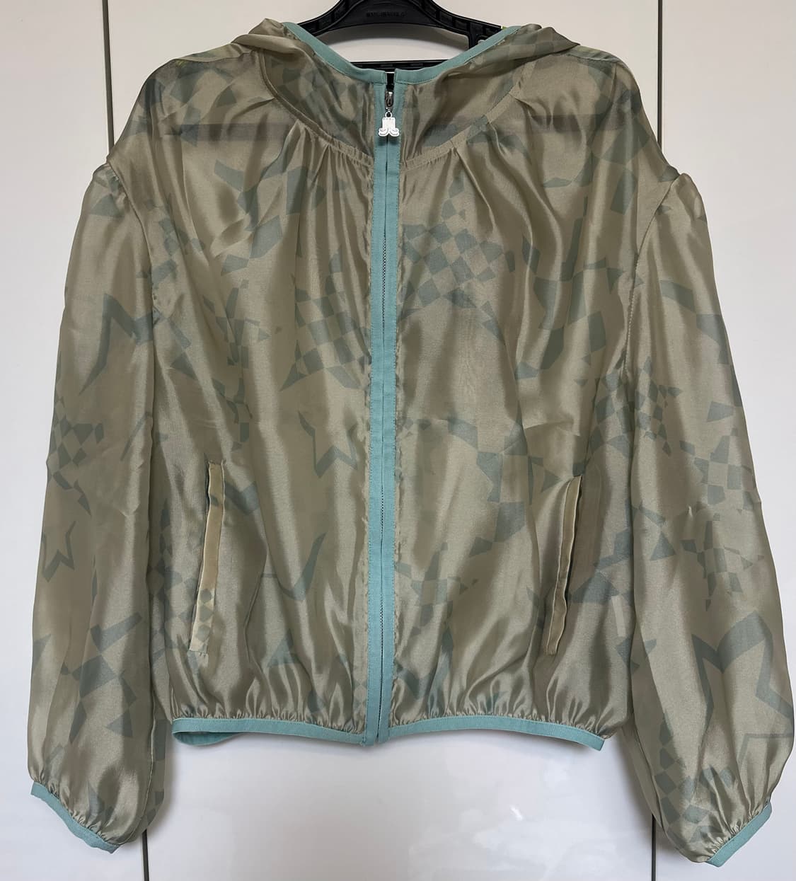 랑방 패턴 오간자후드 바람막이  상품이미지1