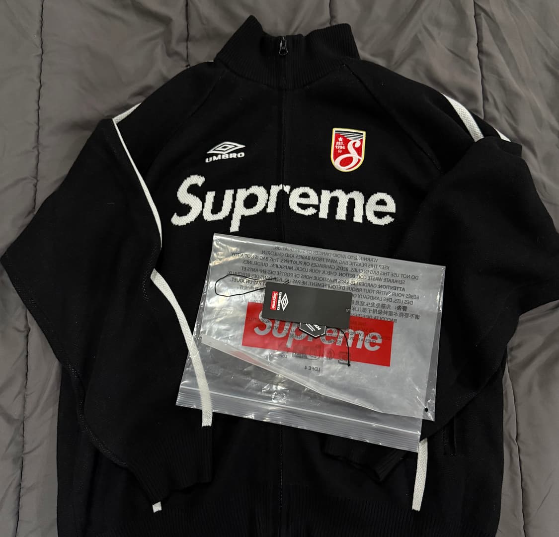 (새상품)(L) 슈프림 x 엄브로 집업 스웨터 블랙 - 25SS 상품이미지2