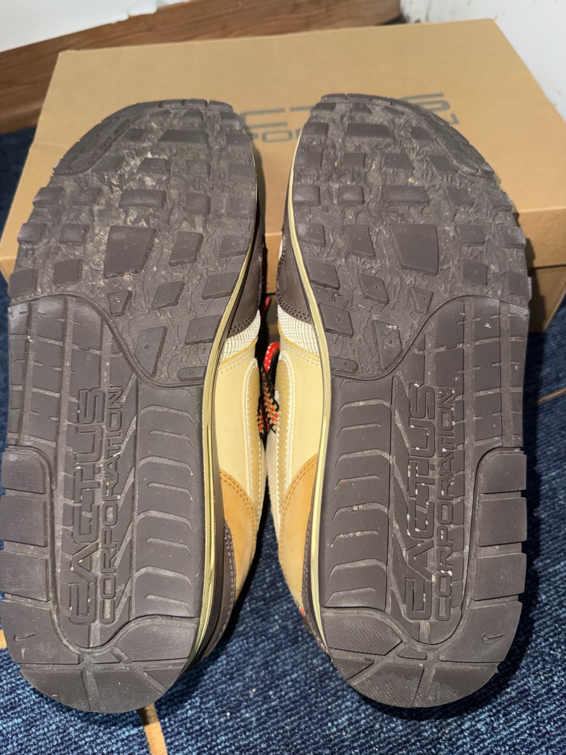 나이키 x 트레비스 스캇 에어맥스1 캑터스 브라운 265 상품이미지7