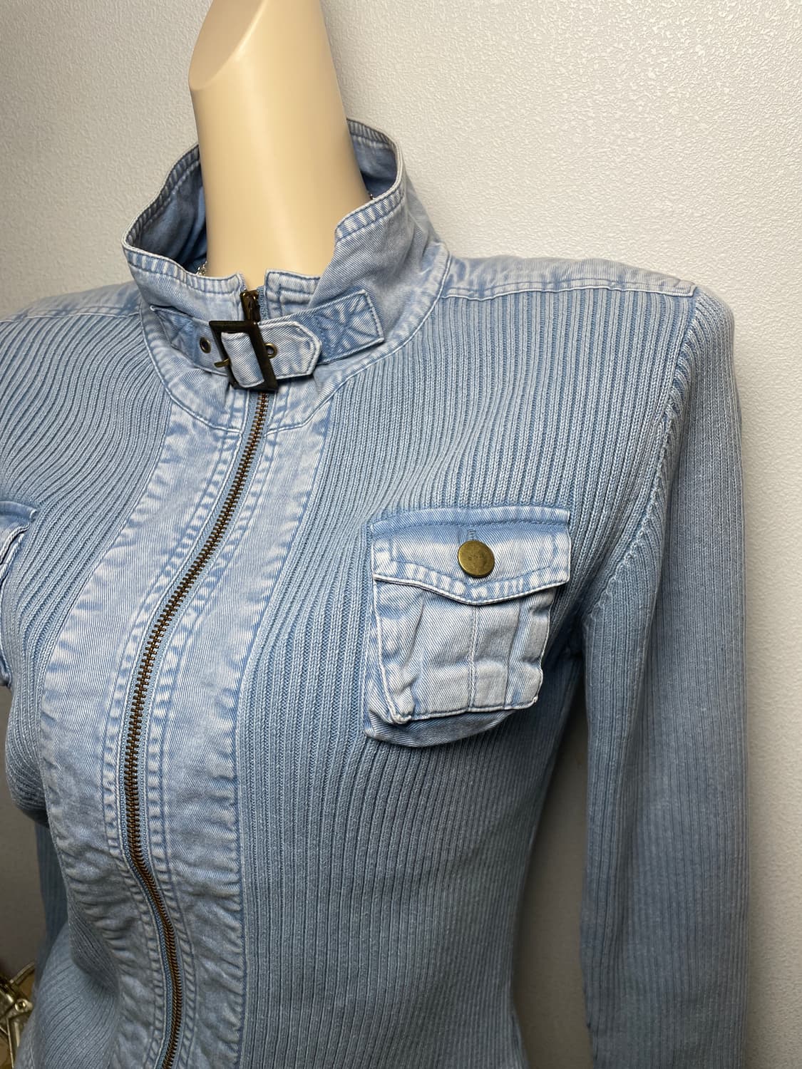 워싱 골지 버클 하이넥 집업 상품이미지4