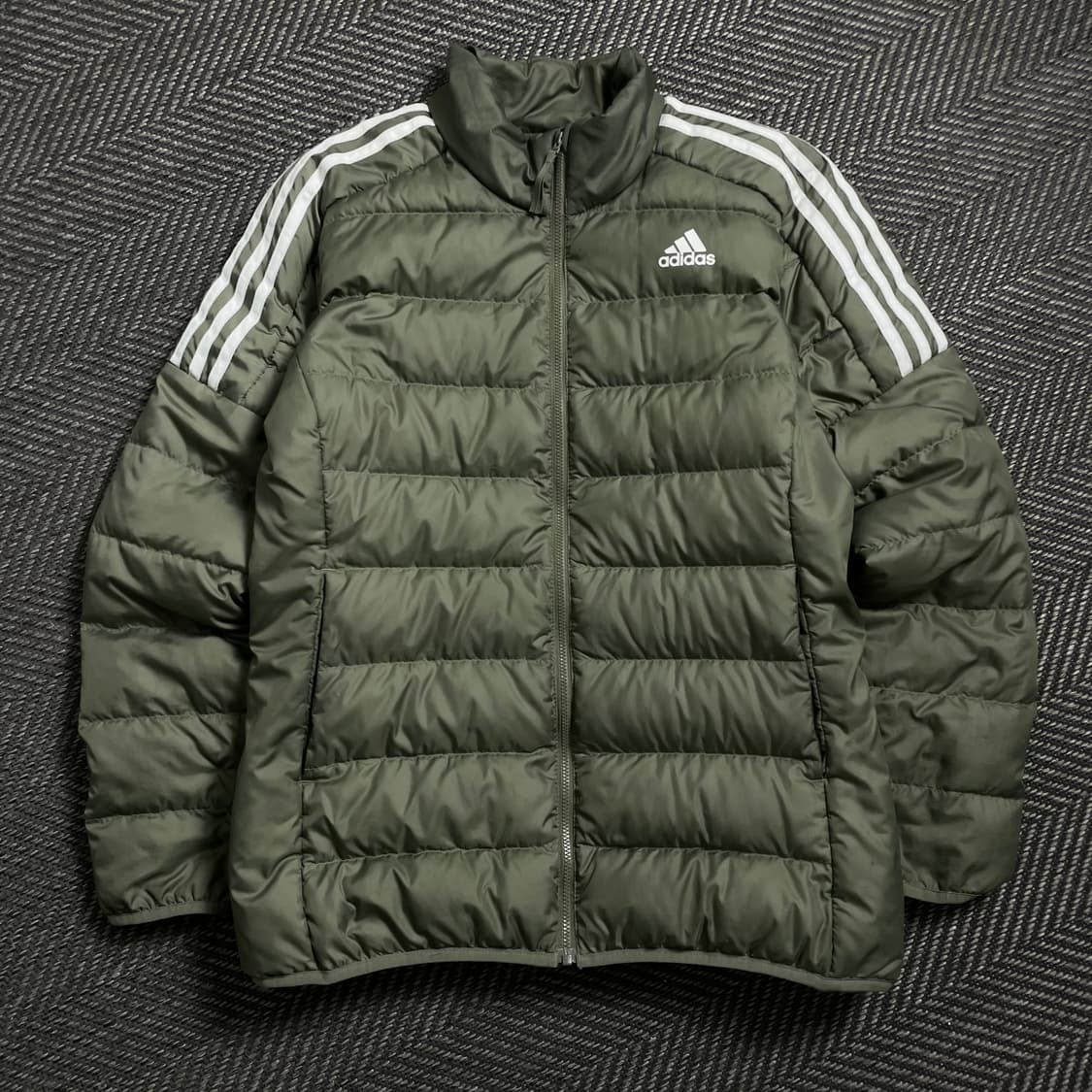 아디다스 우먼스 경량 덕 다운 푸퍼 패딩 카키y 4521 상품이미지2