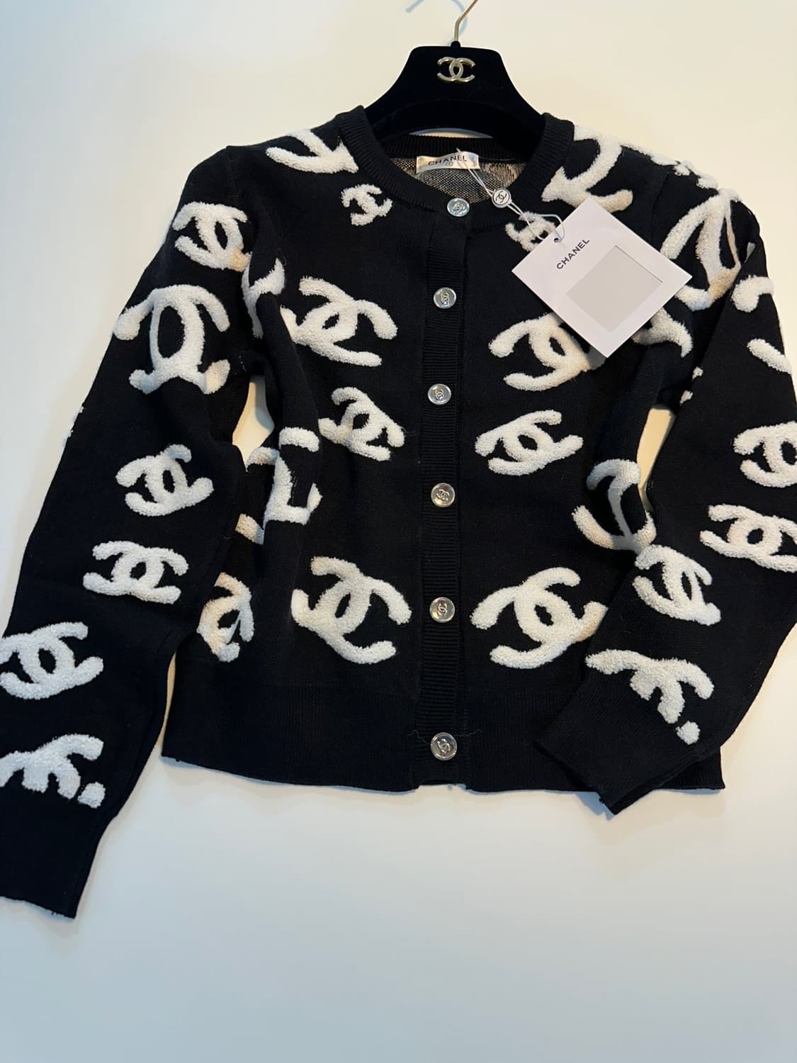 (새상품)샤넬로고가디건 상품이미지5