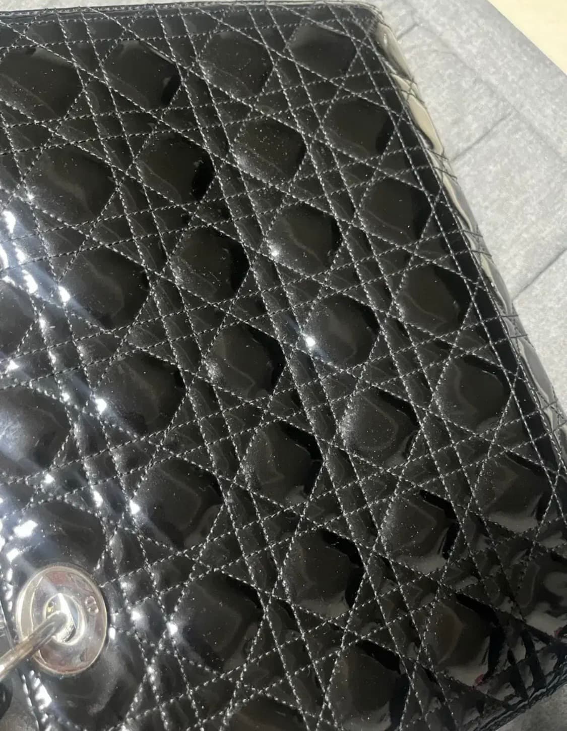 디올 까나쥬 레이디백 페이던트 라지 상품이미지3