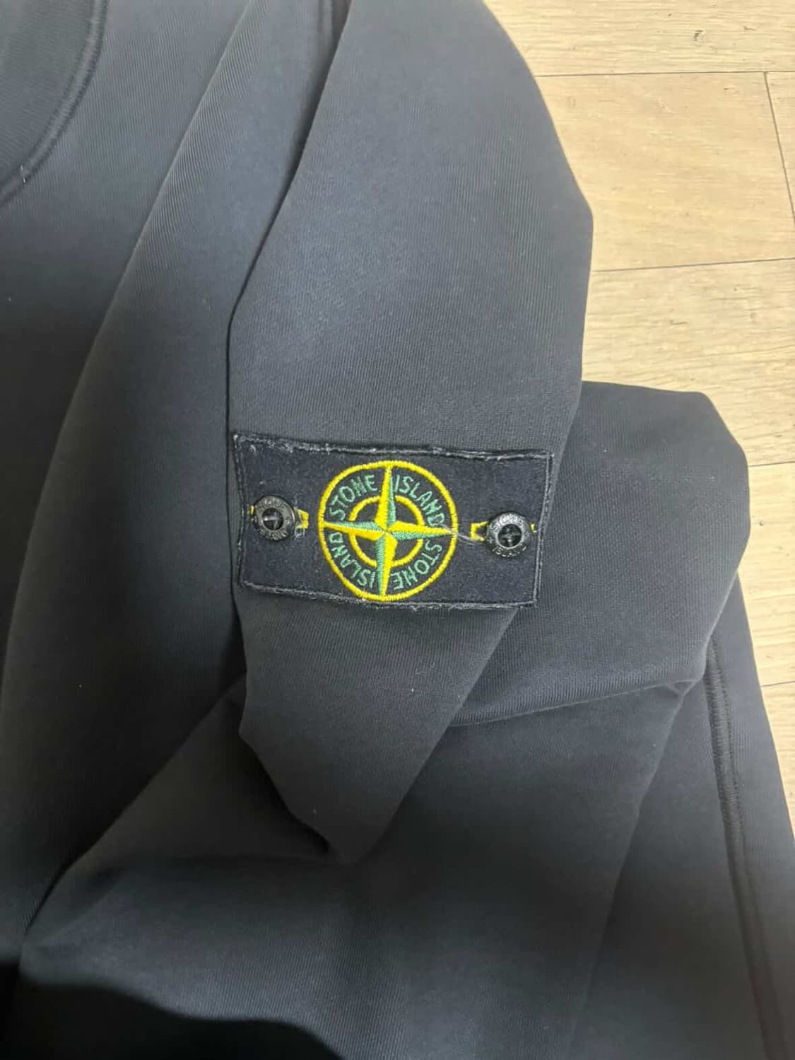 스톤아일랜드 L사이즈 맨투맨 판매합니다 상품이미지2