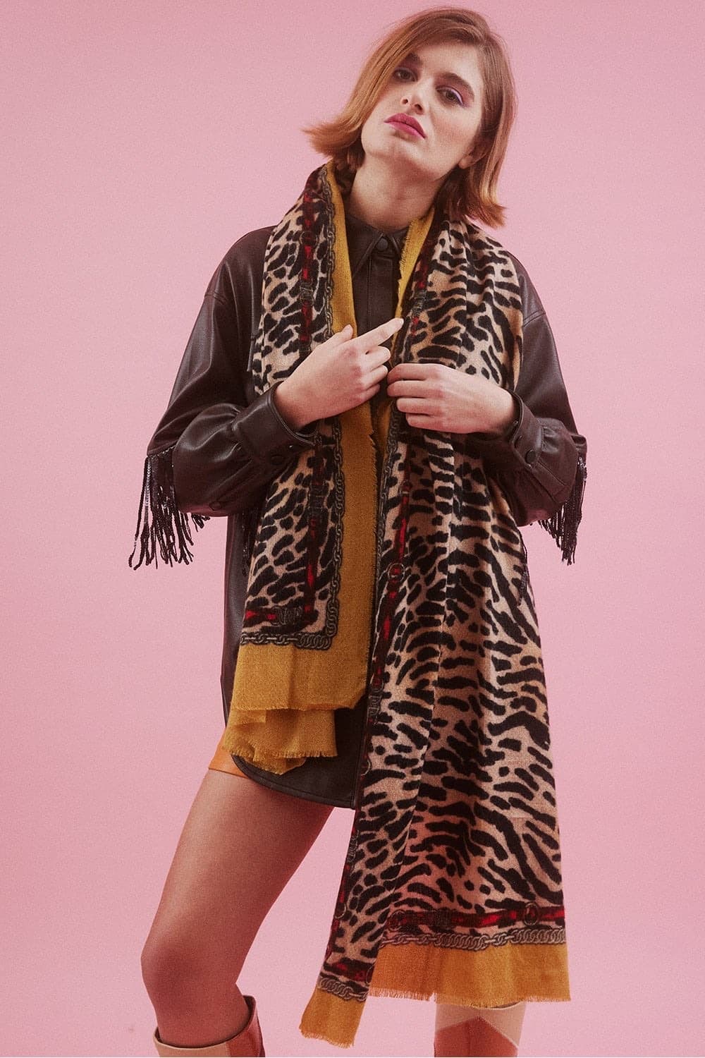 자라(ZARA) 애니멀 패턴 체인 머스타드 스카프 숄 상품이미지1