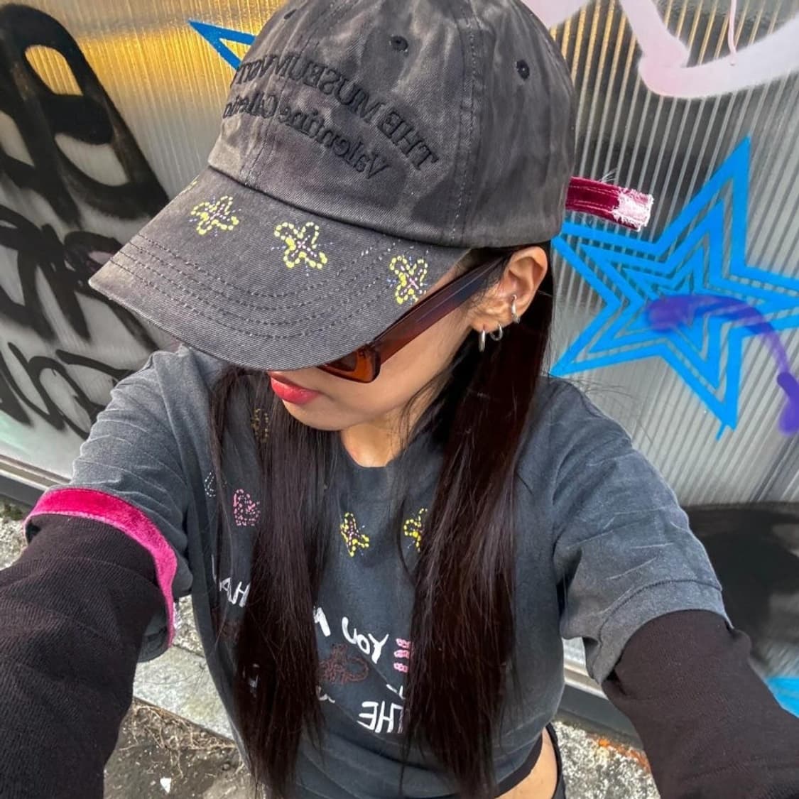 더뮤지엄비지터 발렌타인볼캡 상품이미지1