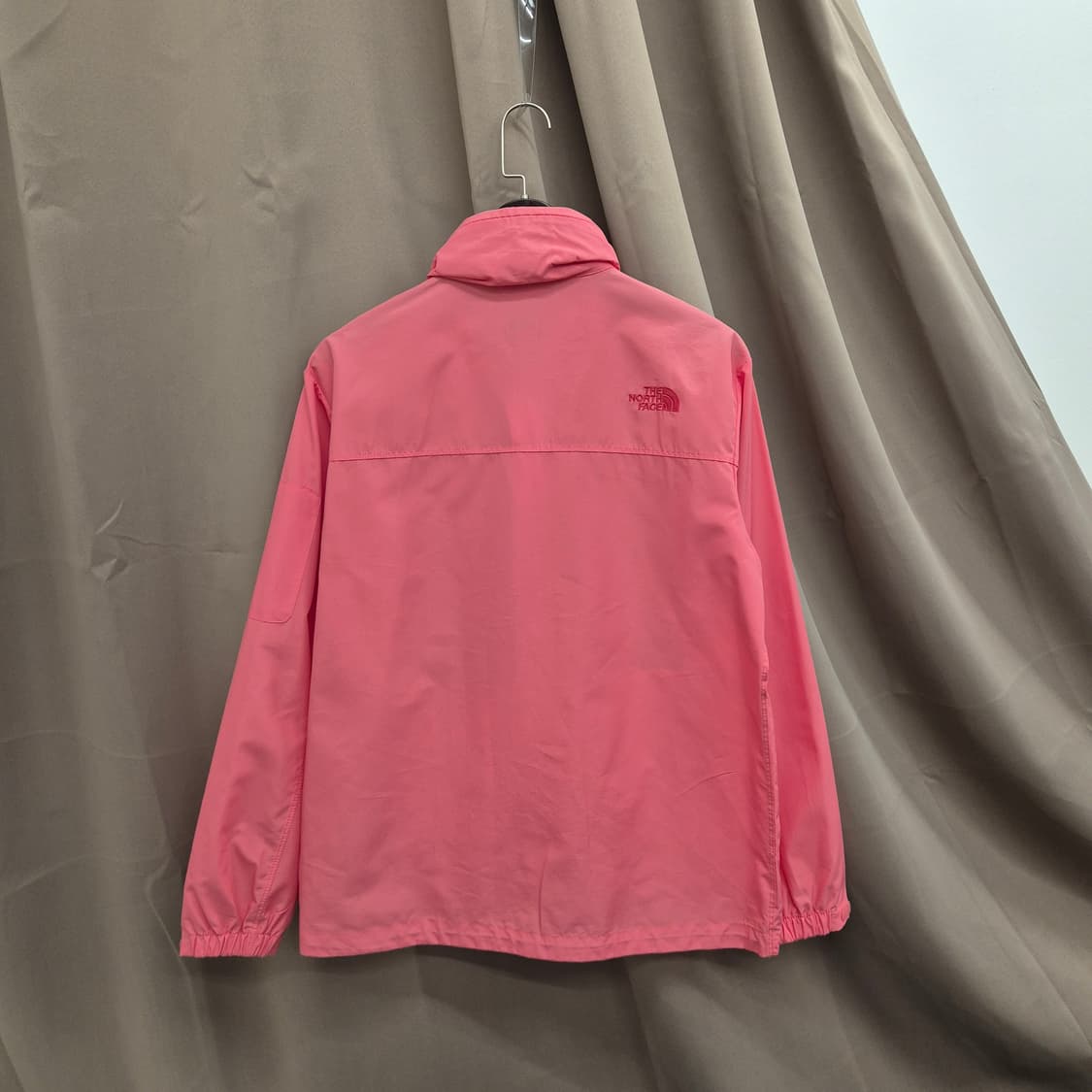 노스페이스 핑크 바람막이 자켓 L 상품이미지7