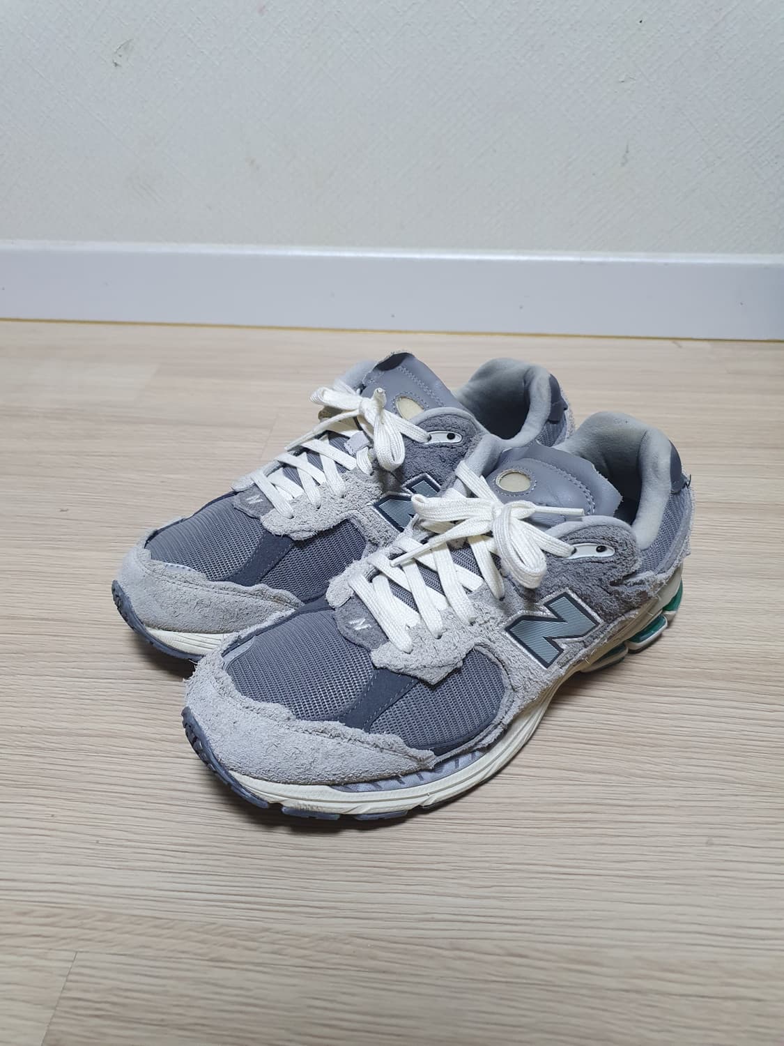 뉴발란스 2002R 프로텍션 팩 레인 클라우드 280 상품이미지4