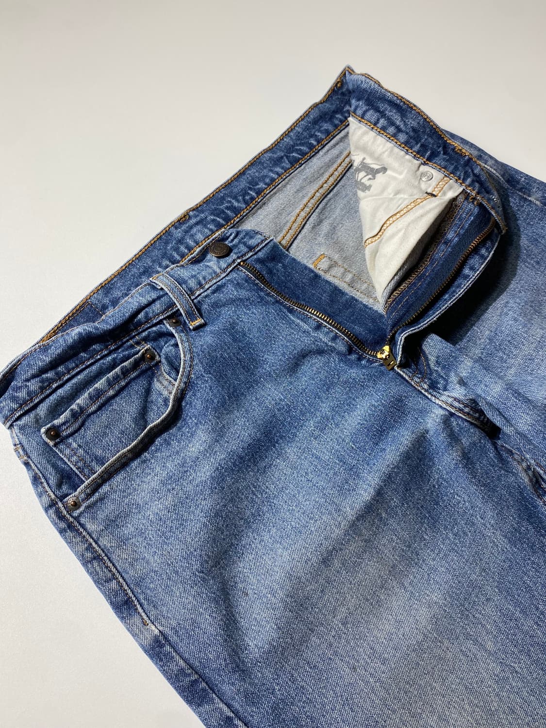 [32-33] Levi's 505 리바이스 레귤러 핏 데님팬츠 상품이미지5