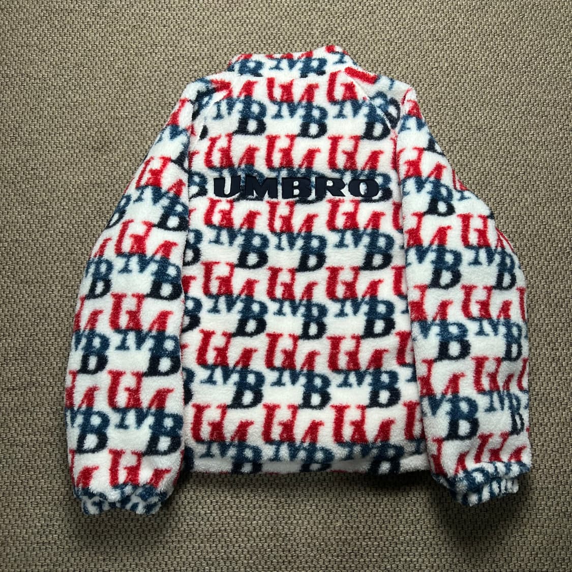 엄브로 온앤오프 리버시블 플리스 패딩 네이비 105 상품이미지4