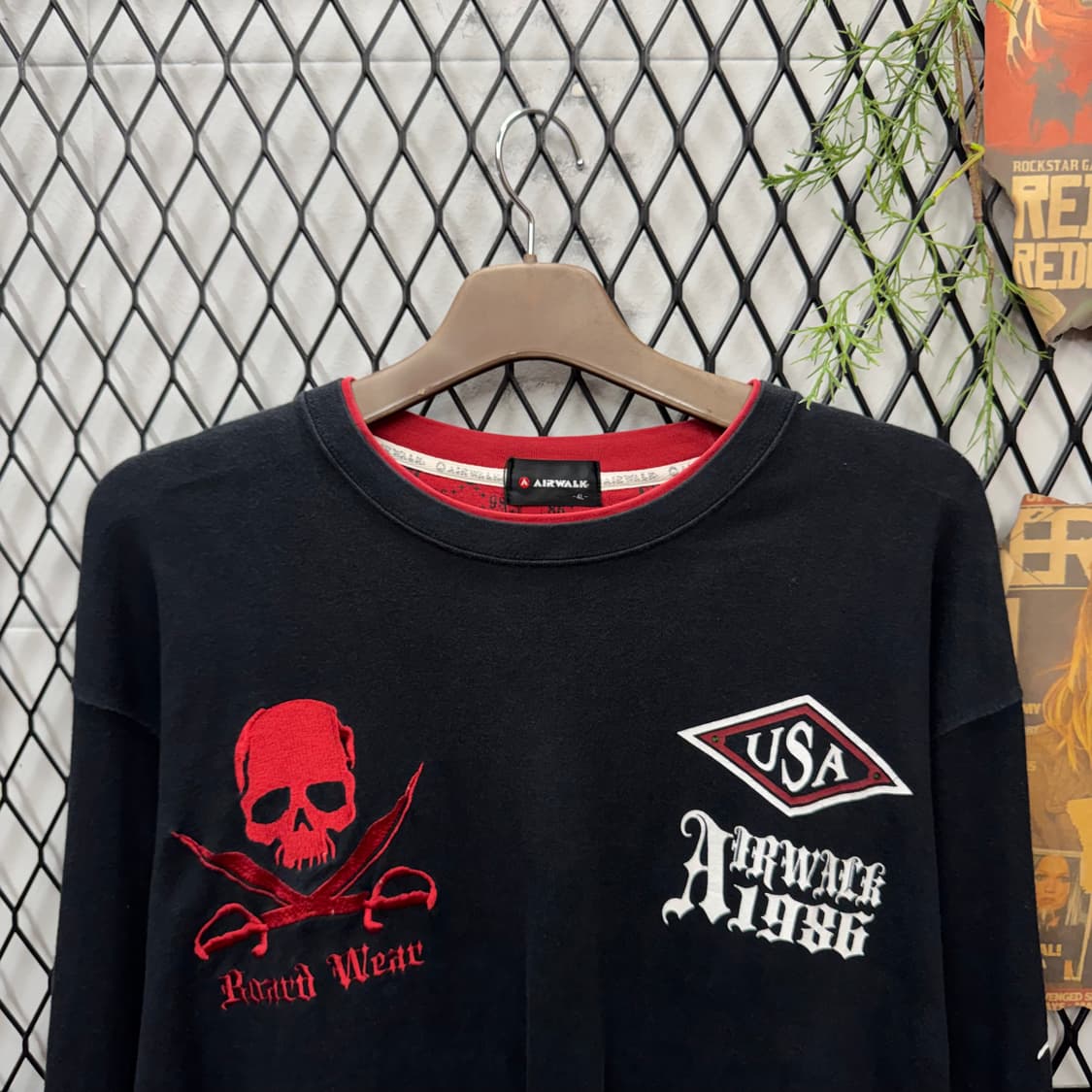 00s 에어워크 그래픽 긴팔 티셔츠 전후면 프린팅 포인트 블랙 상품이미지3