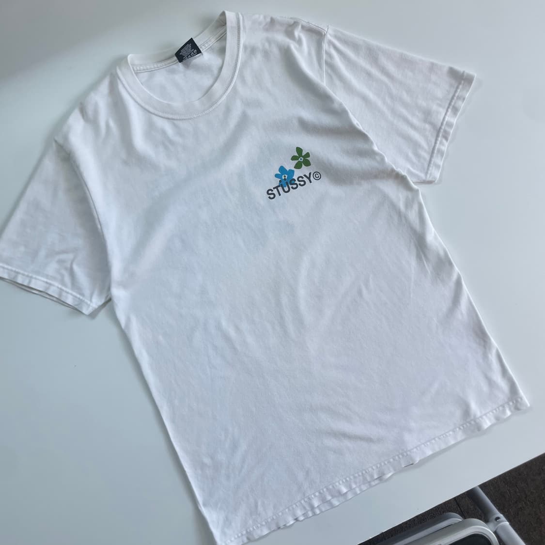 Stussy 스투시 시티 플라워 화이트 반팔티 상품이미지3