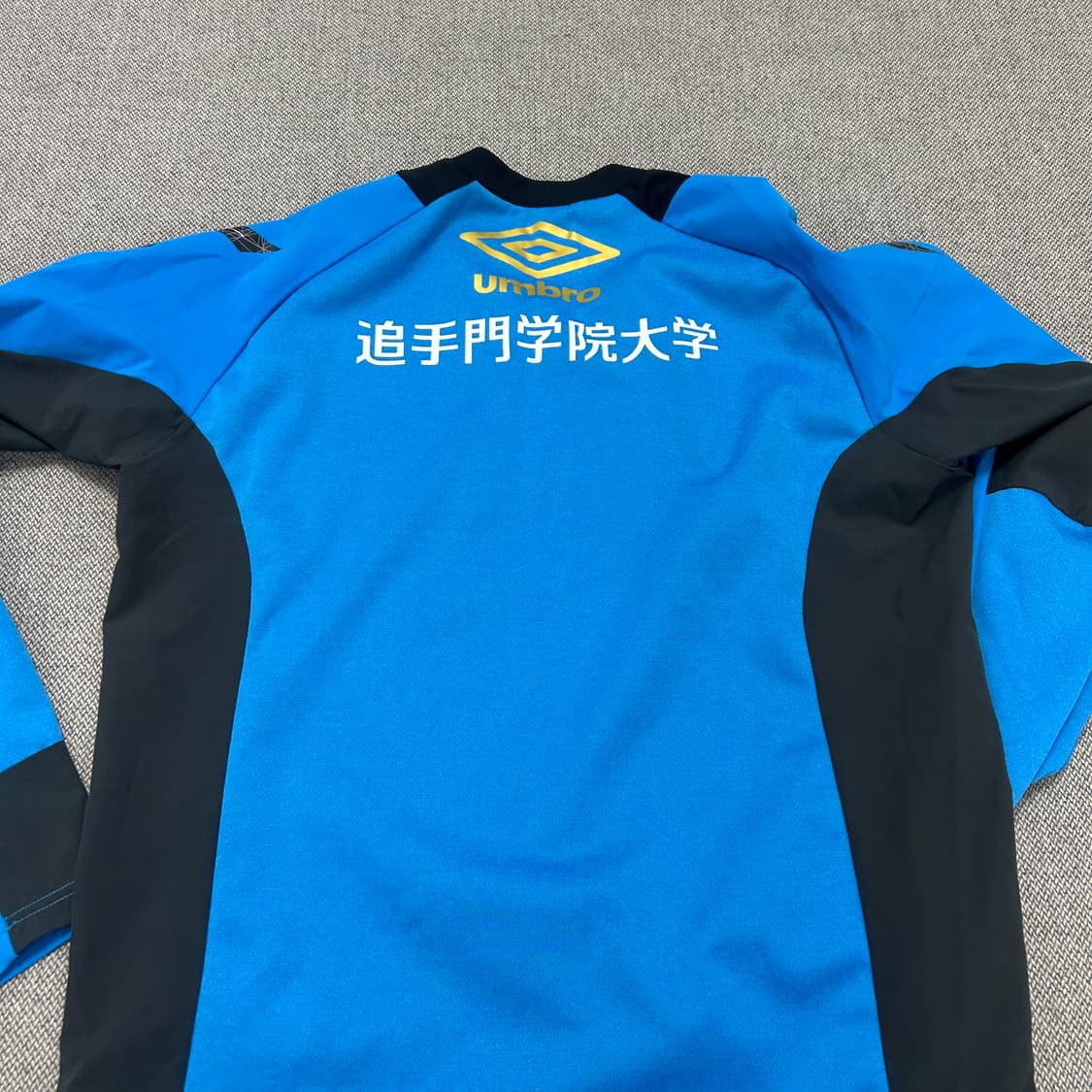 엄브로 2015 감바 오사카 선수 실착용 어센틱 트레이닝탑(L-XL) 상품이미지8