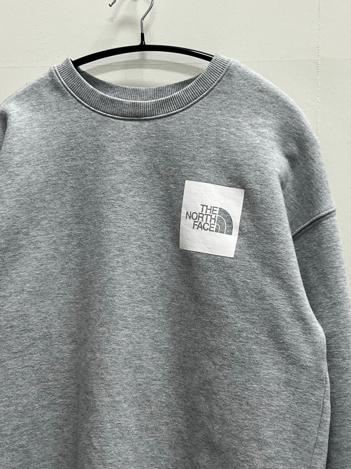 노스페이스 박스로고 라운드 맨투맨 그레이 상품이미지3