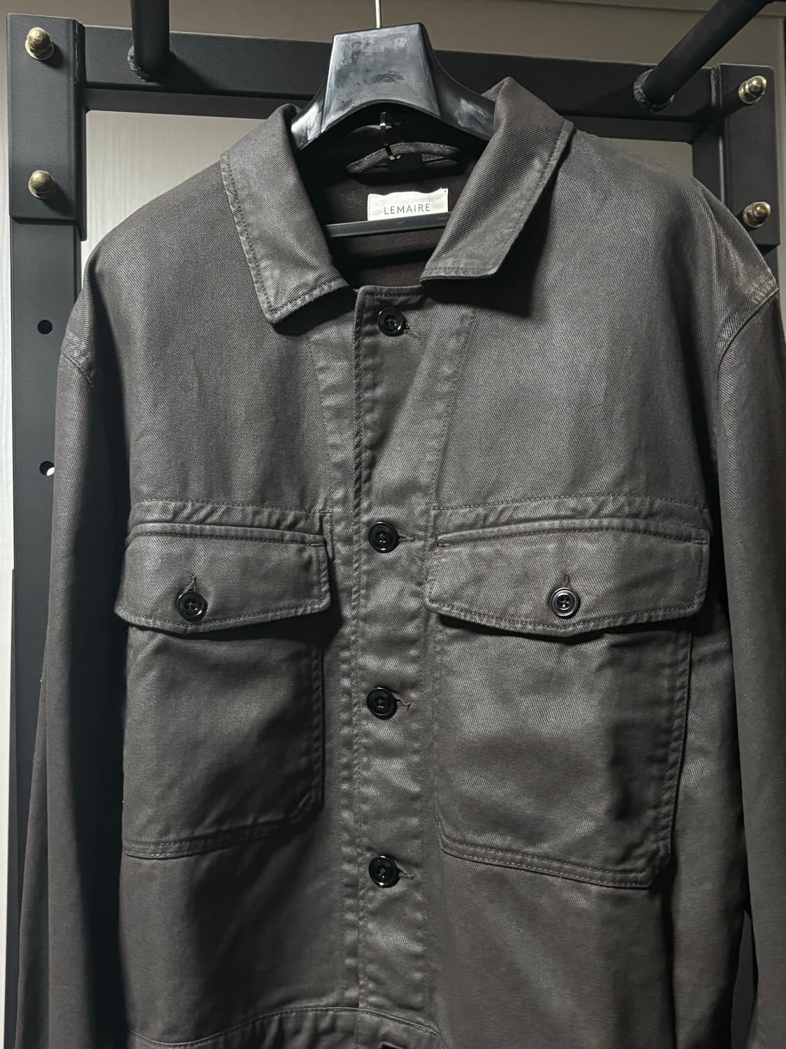 [50]르메르 샤이닝 코팅 트러커 데님 자켓 상품이미지4