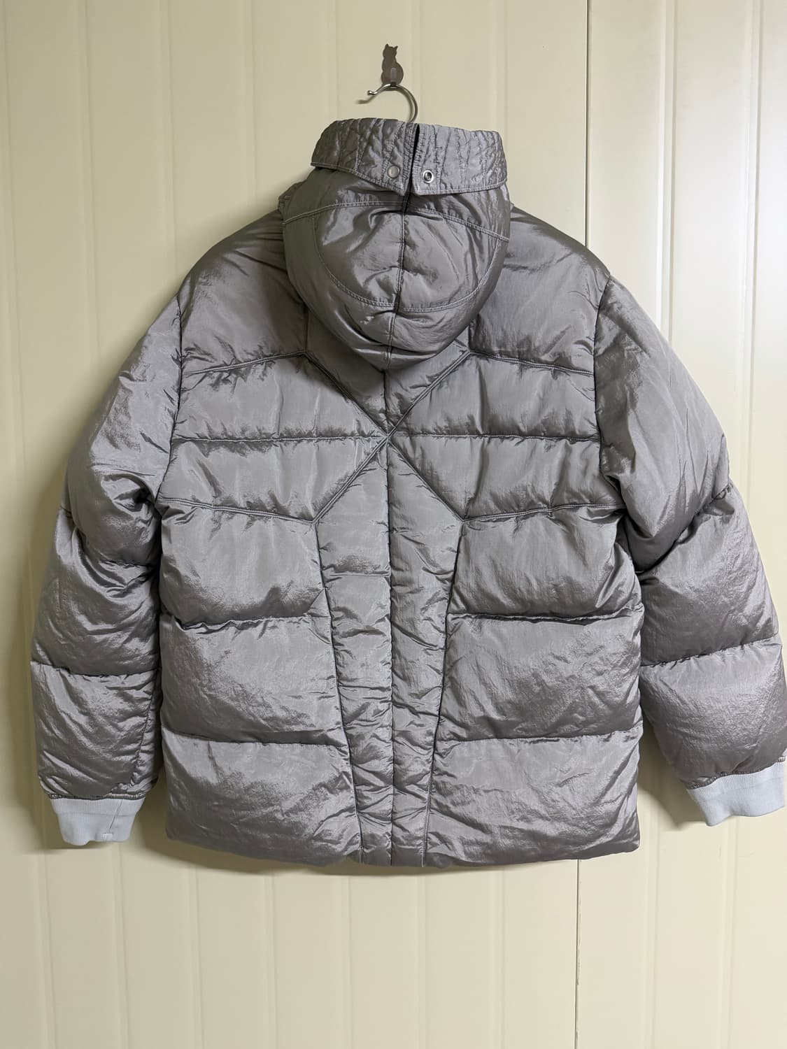 스톤 아일랜드 나일론 메탈 에코닐 재생 나일론 패딩 상품이미지2