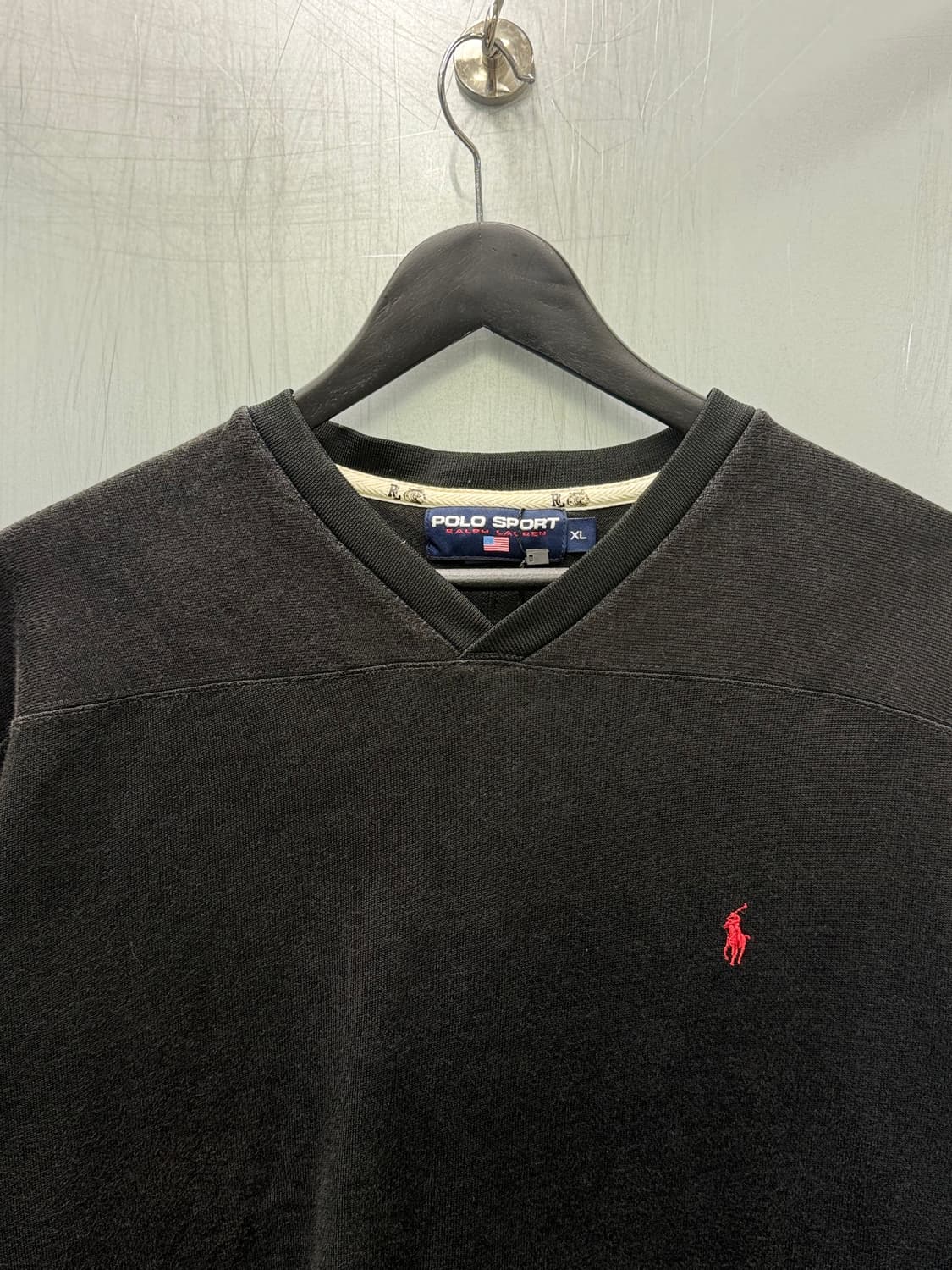 Polo sport 90‘s 폴로 스포츠 블랙 컬러 넘버링 브이넥 반소매 상품이미지3