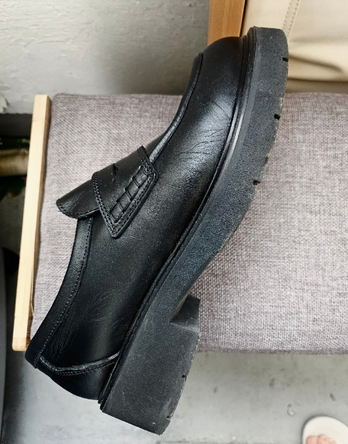 [코스/남녀공용] 블랙 레더 단화 / 40 size 상품이미지3