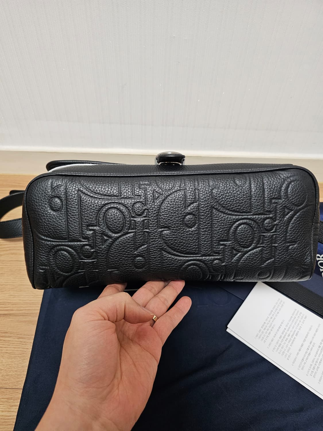 디올 그래비티 플랩 데일리 크로스백 라지사이즈 25Fw 상품이미지9