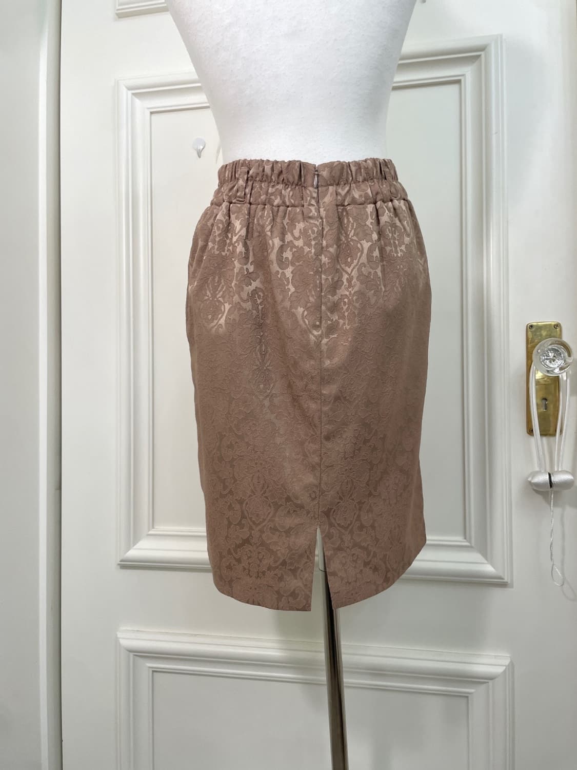 beige brown jacquard midi banding skirt 상품이미지4