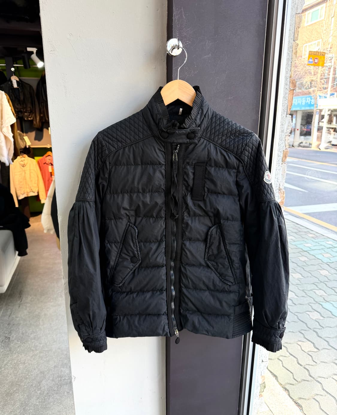 .1/ 몽클레어 워싱 프릴 디테일 봄버 패딩 자켓 상품이미지3