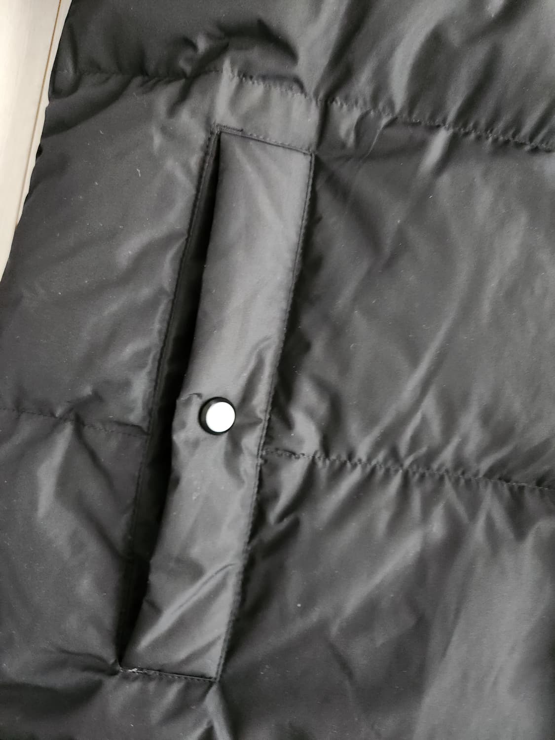 새상품급)탑텐 블랙 롱패딩 털빵빵해요 사이즈M


오염 하자 없이 깨끗해 상품이미지4