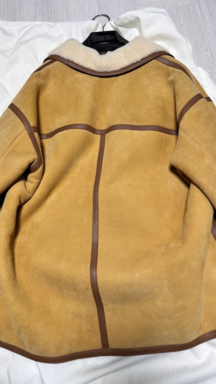 셀린느 여성 리얼 무스탕 38사이즈 국내 매장 정품(남성가능) 정가 천만 상품이미지9