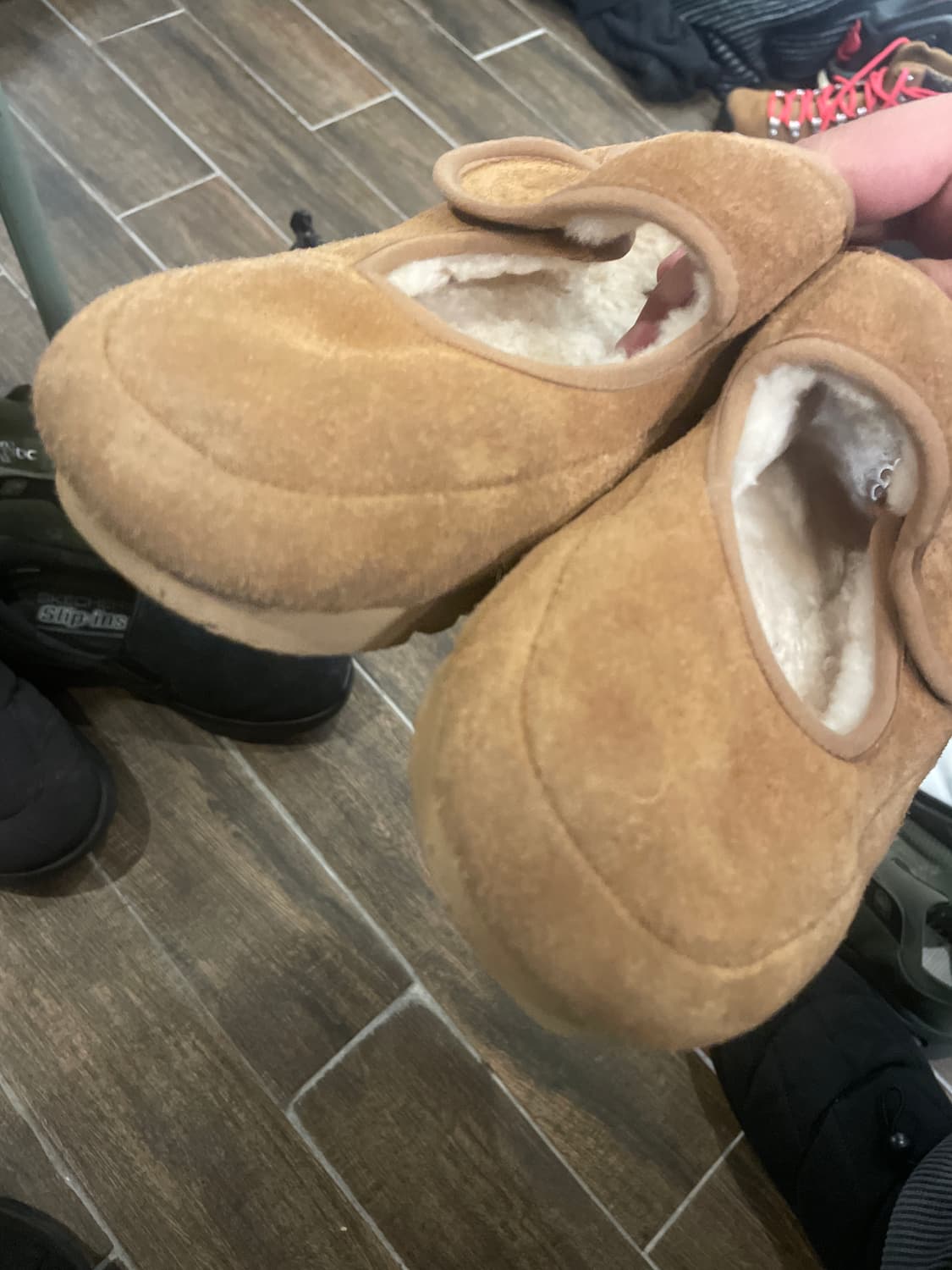 어그 230 싸게날려요  상품이미지2